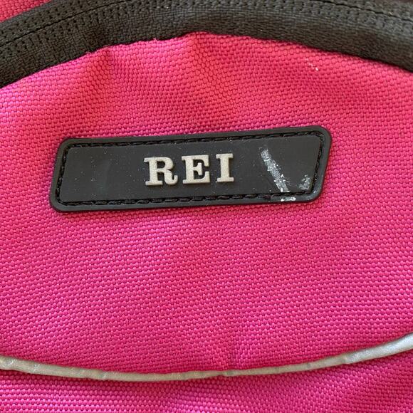 REI Women's Nalgene Hydration Backpack Pink Hiking Camping Outdoors Adventure - Picture 2 of 13